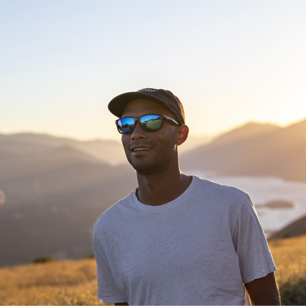 mayor-sunglasses_black-polarizedBlueMirror_ls04