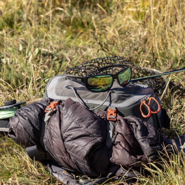 milestone-sunglasses_black-polarizedGreenMirror_ls01