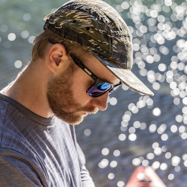 hundo-sunglasses_black-polarizedBlueMirror_ls01