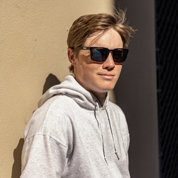 hundo-sunglasses_black-polarizedBlueMirror_ls02